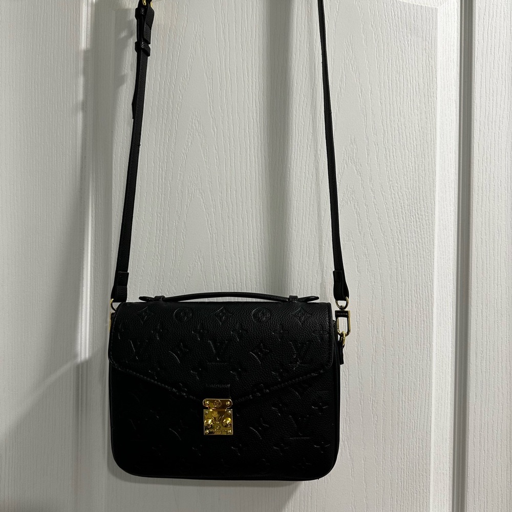 Black Shoulder Bag